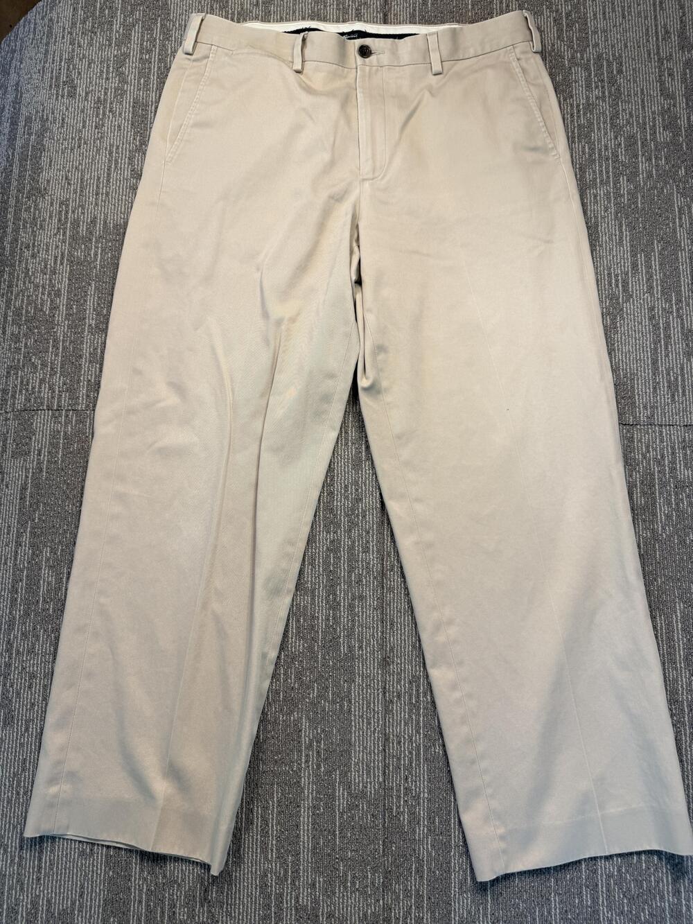 Eddie Bauer Pants Mens 36x30 Beige Wrinkle Resistant Relaxed Fit Chino Straight